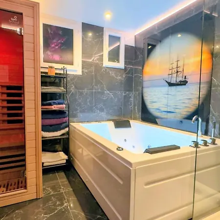 Апартаменты Droom-sauna Balneo & Cinema A Jusqu'a 4 Invites